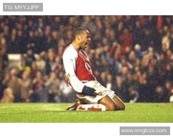 足球传奇亨利的卡通形象展现了他在绿茵场上的风采与魅力